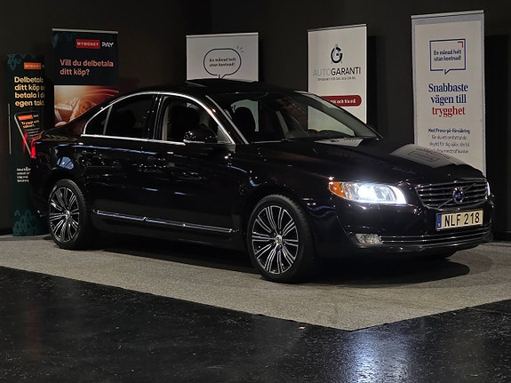 Volvo S80 2 of 17