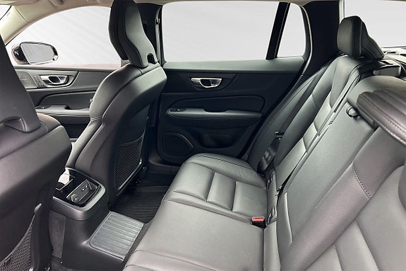 Volvo V60 10 of 14