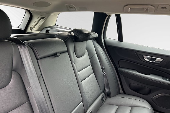Volvo V60 13 of 14