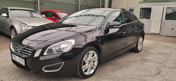 Volvo S60 2 of 20