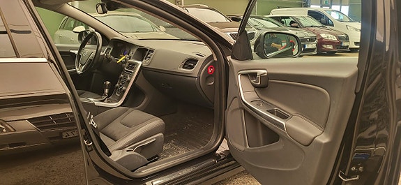 Volvo S60 11 of 20