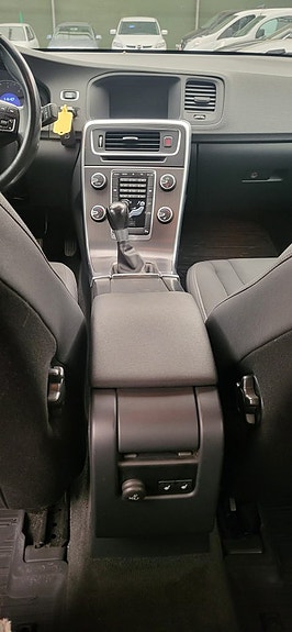 Volvo S60 15 of 20