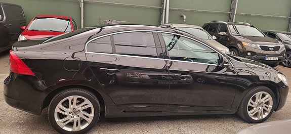 Volvo S60 7 of 20