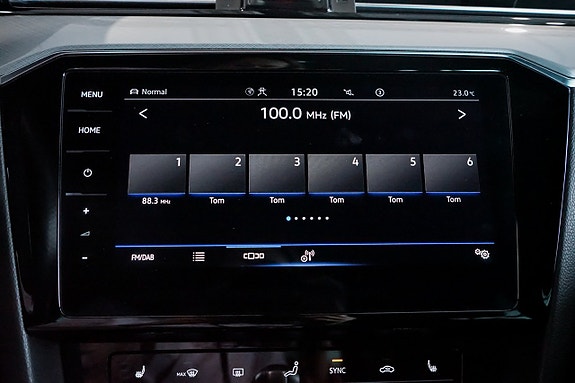 Volkswagen Passat 15 of 30