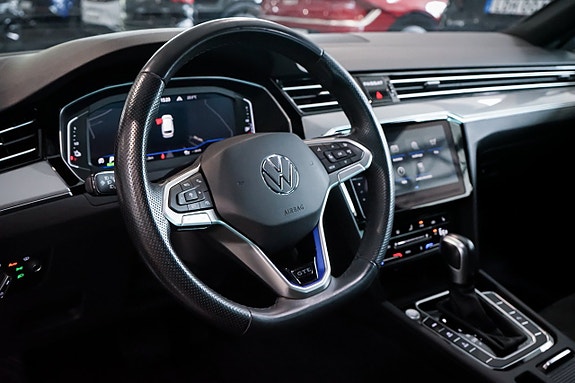 Volkswagen Passat 29 of 30