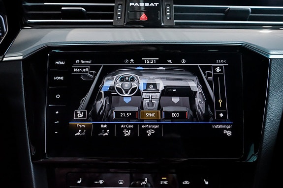 Volkswagen Passat 18 of 30