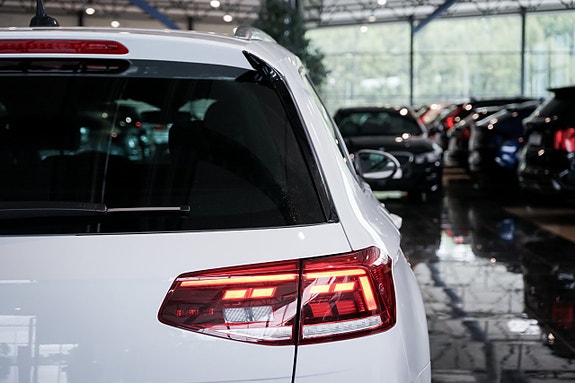 Volkswagen Passat 8 of 30