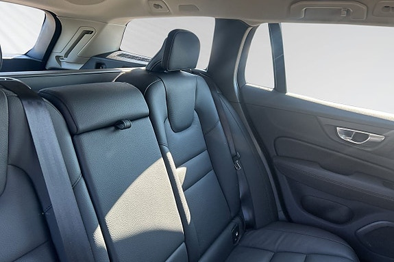 Volvo V60 13 of 14