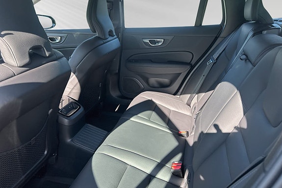 Volvo V60 10 of 14