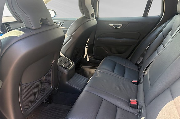 Volvo V60 10 of 14