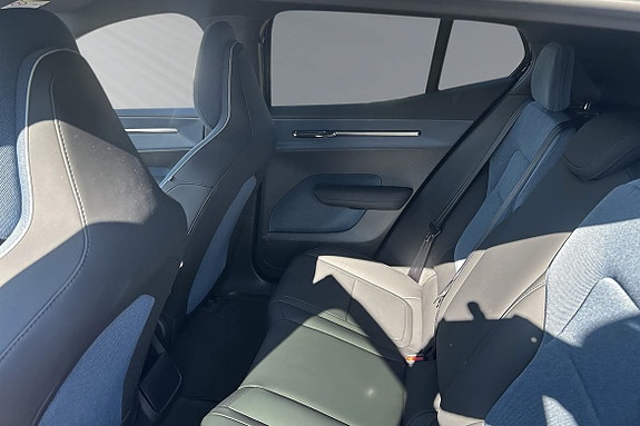 Volvo EX30 9 of 13