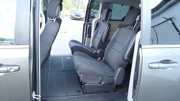 Chrysler Grand Voyager 13 of 22