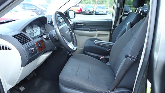 Chrysler Grand Voyager 17 of 22