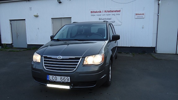 Chrysler Grand Voyager 2 of 22