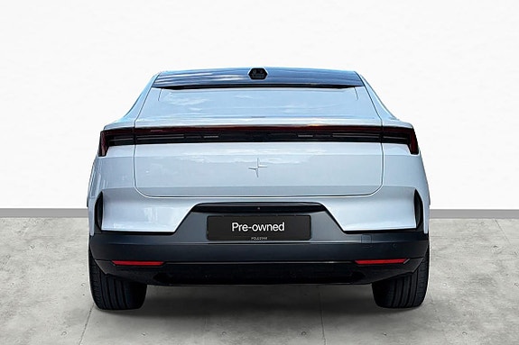 Polestar 4 5 of 16