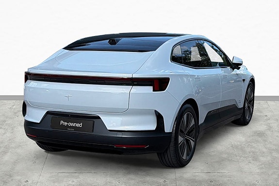 Polestar 4 9 of 16