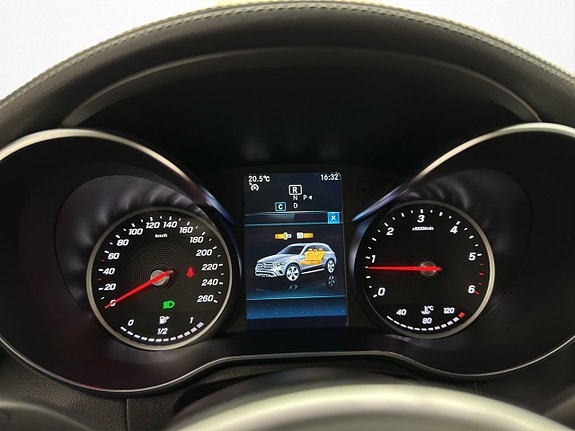 Mercedes-Benz GLC220 d 16 of 30