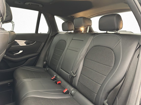 Mercedes-Benz GLC220 d 26 of 30