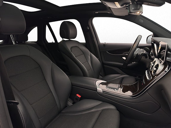 Mercedes-Benz GLC220 d 24 of 30