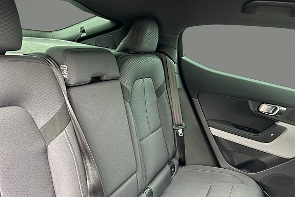 Polestar 2 15 of 16