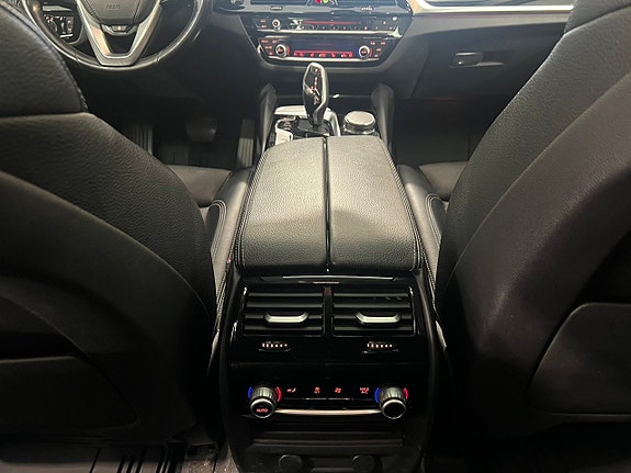 BMW 530e 24 of 27