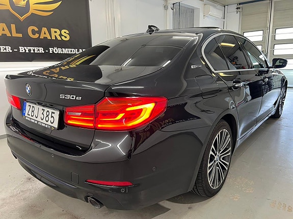 BMW 530e 3 of 27