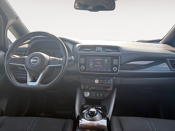 Nissan Leaf 12 of 16