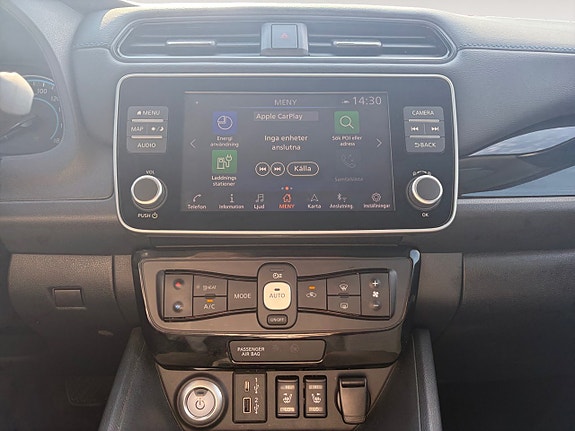 Nissan Leaf 13 of 16