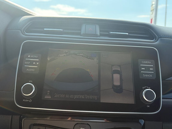 Nissan Leaf 15 of 16