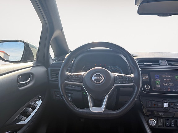Nissan Leaf 11 of 16