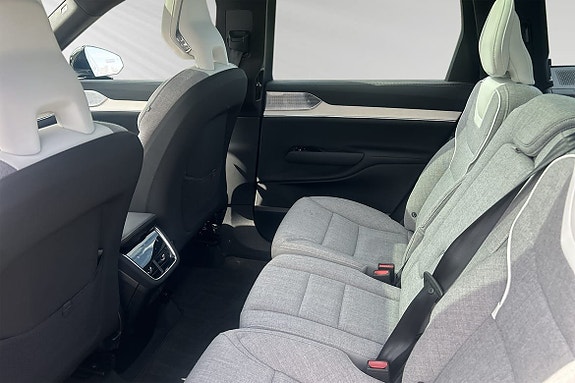 Volvo EX90 9 of 13
