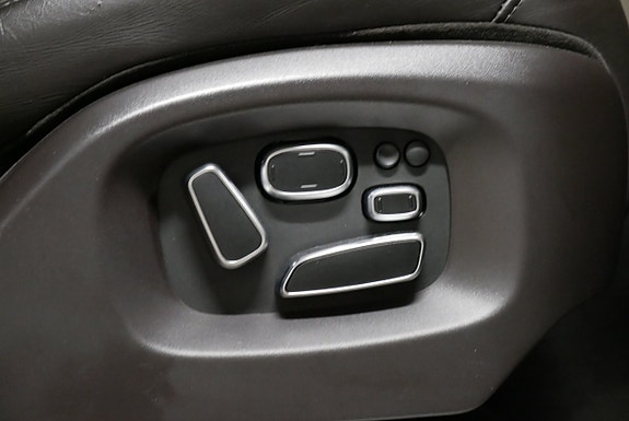 Land Rover Range Rover Sport 29 of 30