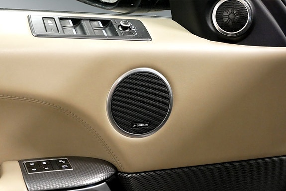 Land Rover Range Rover Sport 23 of 30