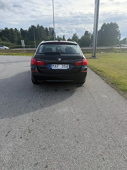 BMW 520d 3 of 7