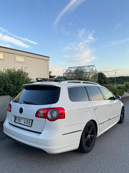 Volkswagen Passat 4 of 6