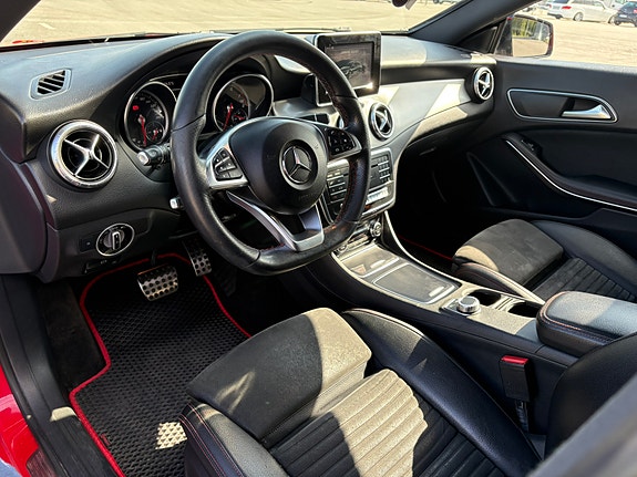 Mercedes-Benz CLA200 5 of 6