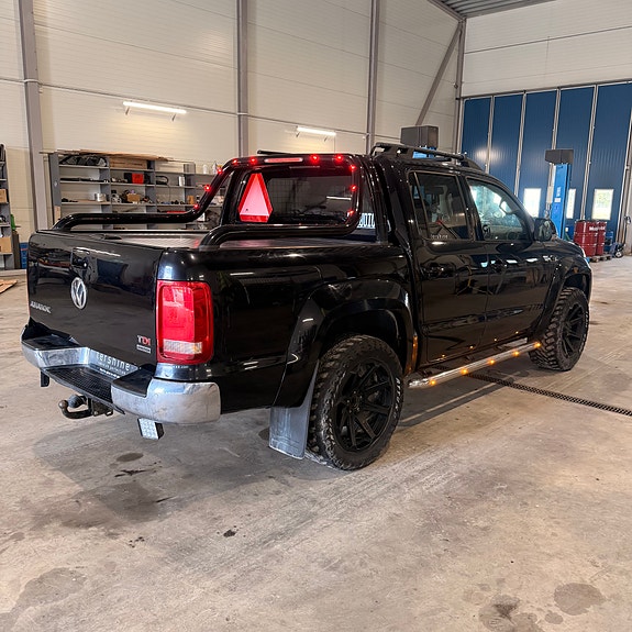 Volkswagen Amarok 2 of 5