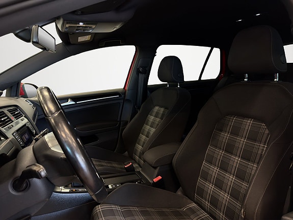 Volkswagen Golf I 19 of 22