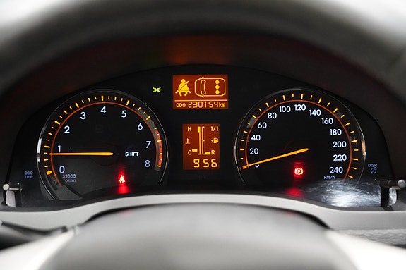 Toyota Avensis 10 of 15