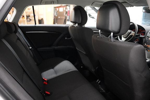 Toyota Avensis 14 of 15