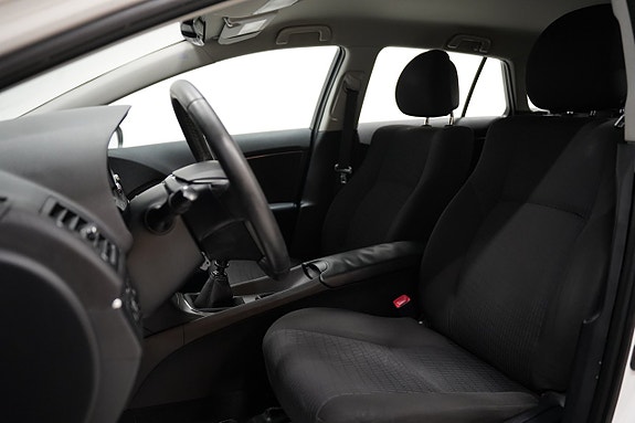 Toyota Avensis 6 of 15