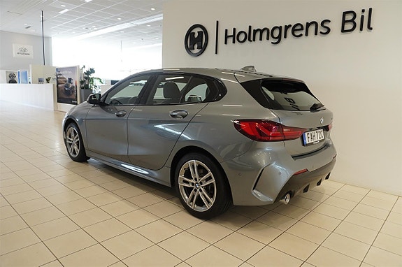 BMW 118i 4 of 14