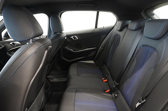 BMW 118i 7 of 14