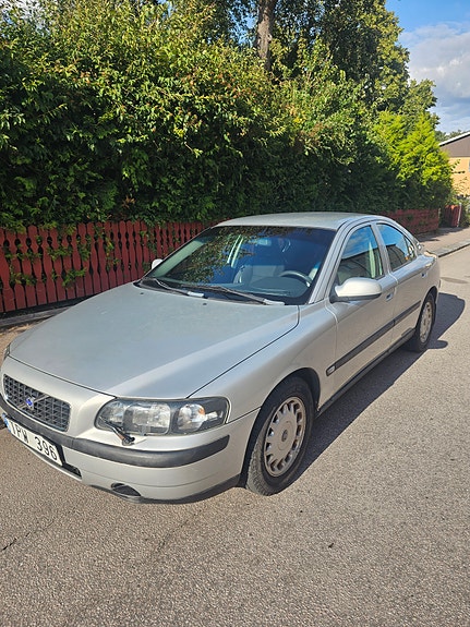 Volvo S60 4 of 4
