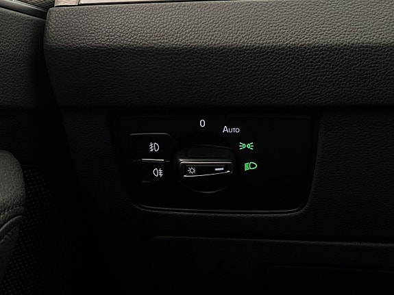 Volkswagen Passat Alltrack 30 of 30