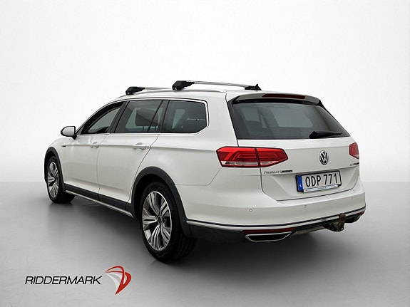 Volkswagen Passat Alltrack 5 of 30