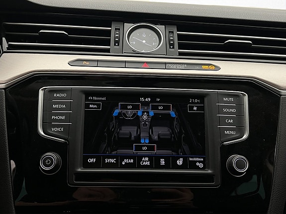 Volkswagen Passat Alltrack 20 of 30