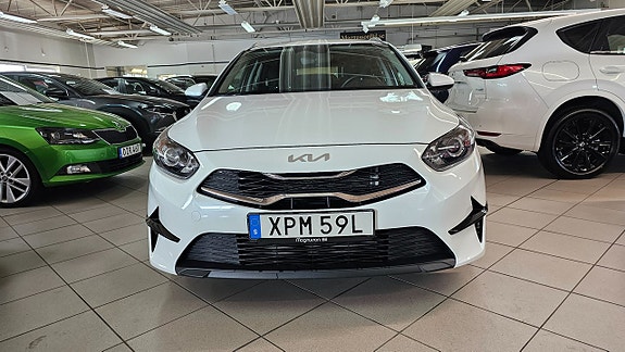 Kia Ceed 4 of 9