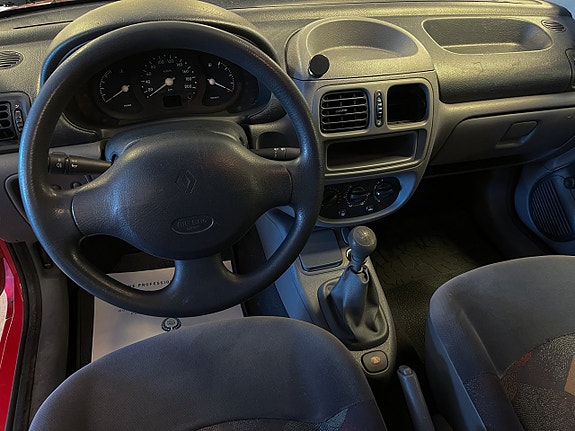Renault Clio 5 of 9