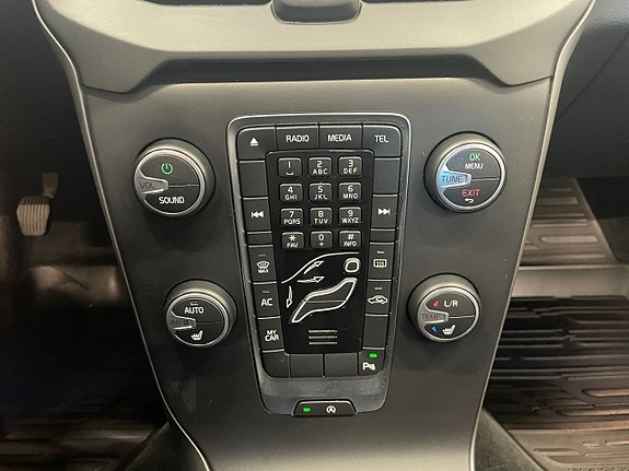 Volvo V40 19 of 22